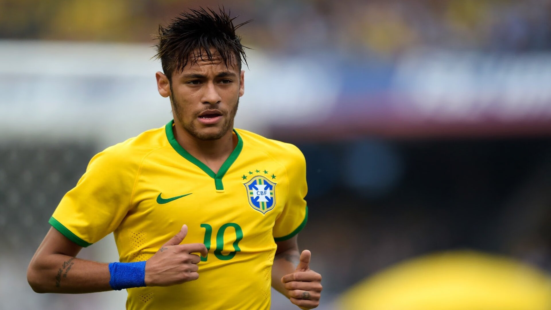 开云体育备用-新西兰全黑队的球员们展现了极强的攻防转换能力，新西兰全黑队宣传视频